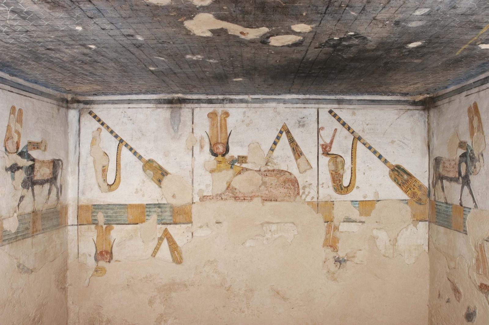 KV 11: Side Chamber  Cc: rear wall