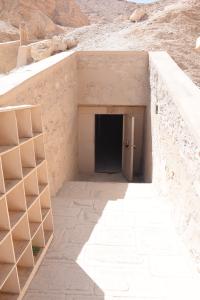 ARCE/VOQ.00645.jpg